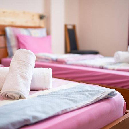 Hotel Holiday-M Ohrid Bagian luar foto