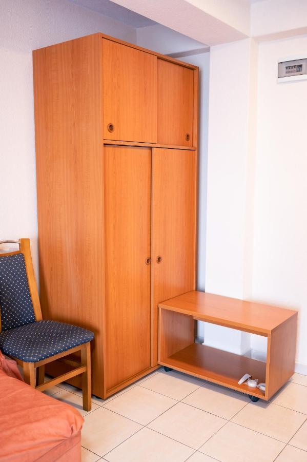 Hotel Holiday-M Ohrid Bagian luar foto