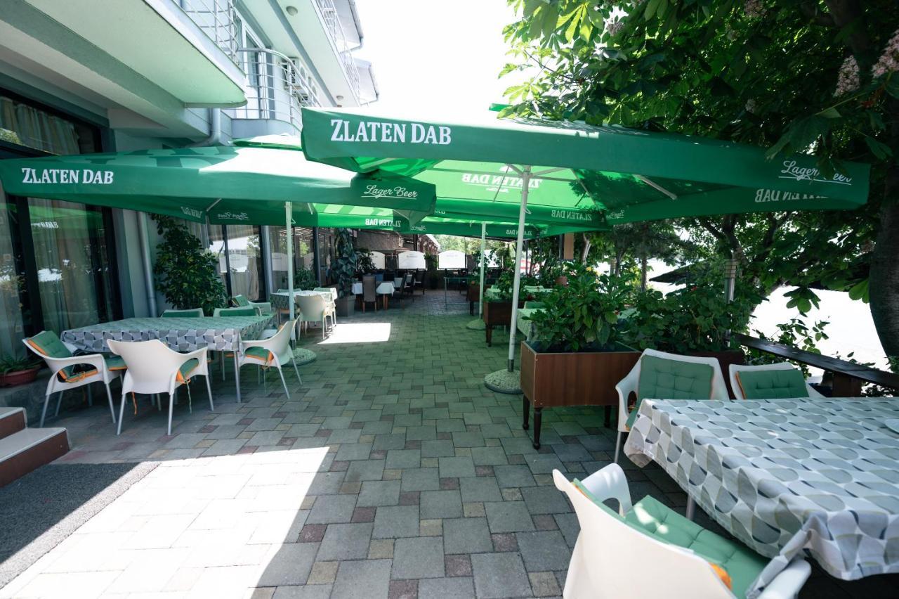 Hotel Holiday-M Ohrid Bagian luar foto